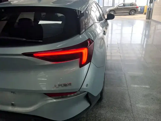 Buick Velite 6 — Фото автомобиля 7