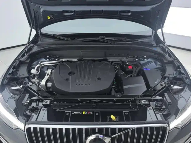 Volvo XC60 — Фото автомобиля 10