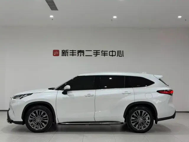 Toyota Highlander — Фото автомобиля 5