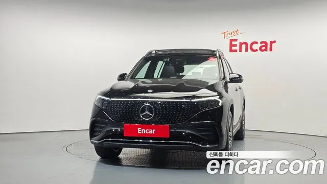 Фотография автомобиля — Mercedes-Benz EQB