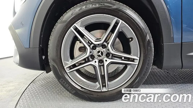 Mercedes-Benz GLB-Class — Фото автомобиля 5