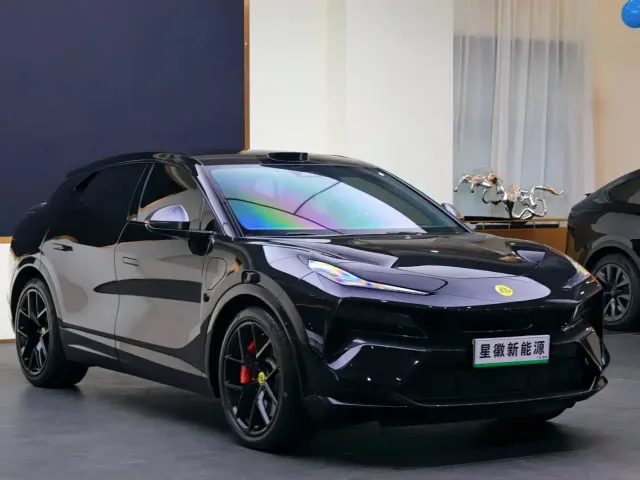 Lotus Eletre — Фото автомобиля 3