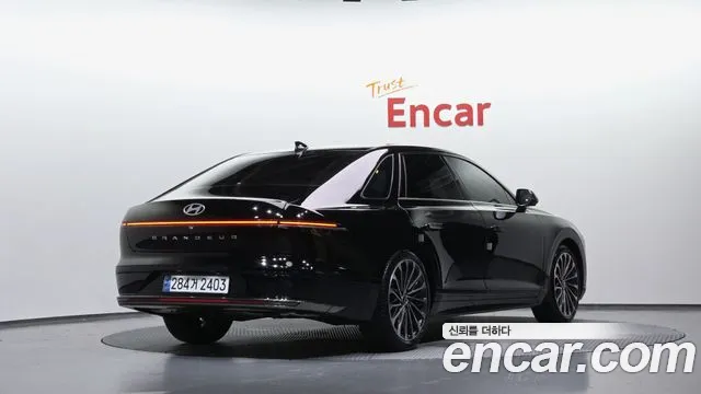 Hyundai Grandeur Grandeur (GN7) 3.5 Бензин 2WD — Фото автомобиля 2