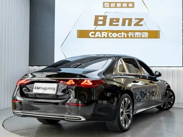 Mercedes-Benz E-Class — Фото автомобиля 7