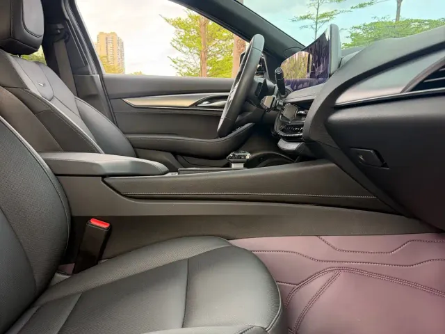 Cadillac CT5 — Фото автомобиля 10