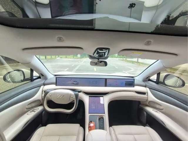 IM Motors LS6 — Фото автомобиля 7