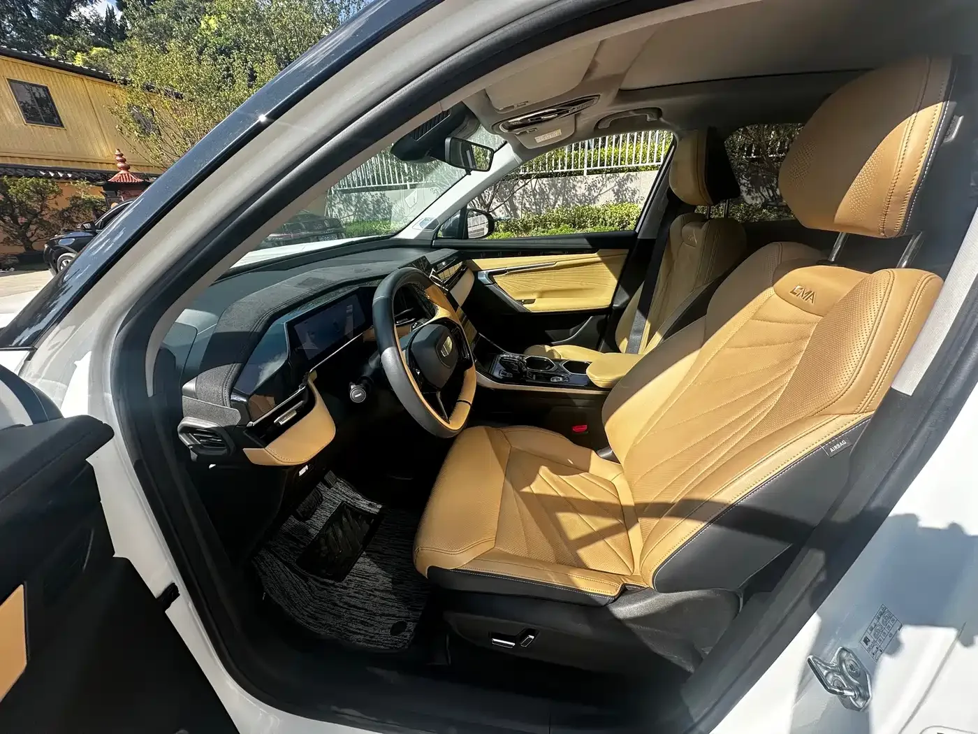 Geely Boyue L 2023 1.5TD DCT Premium — Фото автомобиля 5