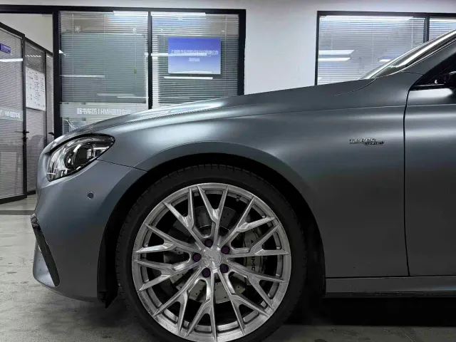Mercedes-Benz E-Class AMG — Фото автомобиля 4