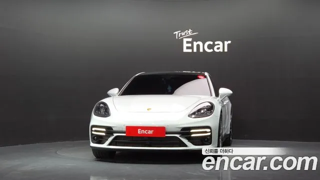 Porsche Panamera — Фото автомобиля 3