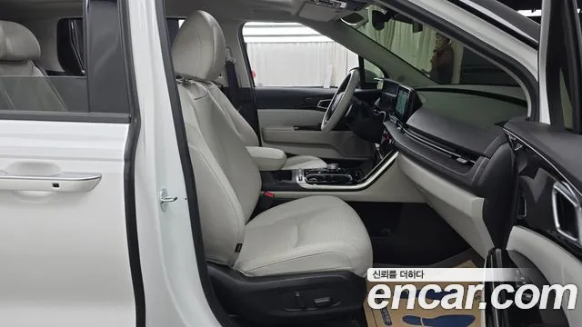 Kia Carnival 4th Gen — Фото автомобиля 16