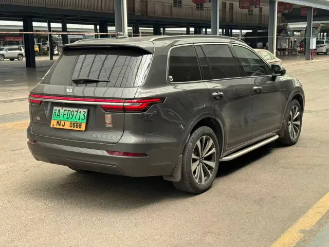 Li Auto Li ONE 2021 Extended Range 6-Seater — Фото автомобиля 9