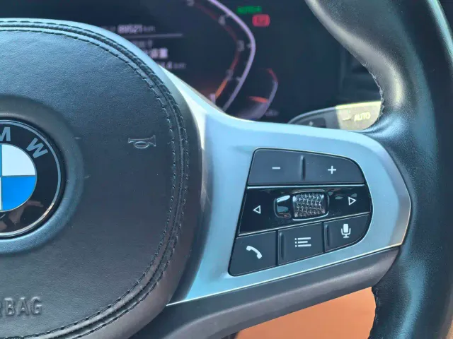 BMW 5 Series — Фото автомобиля 16