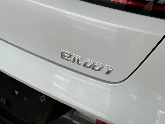 Dongfeng eπ 007 — Фото автомобиля 8