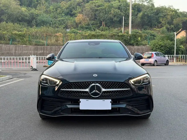 Mercedes-Benz C-Class — Фото автомобиля 2
