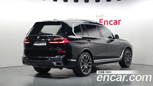 BMW X7 — Фото автомобиля 2