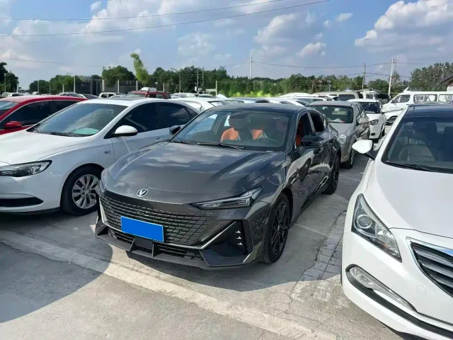 Фотография автомобиля — Changan UNI-V