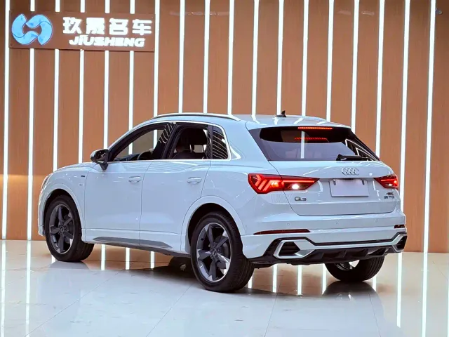 Audi Q3 — Фото автомобиля 22