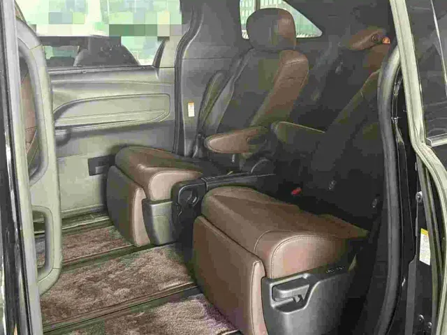 Toyota Sienna — Фото автомобиля 6