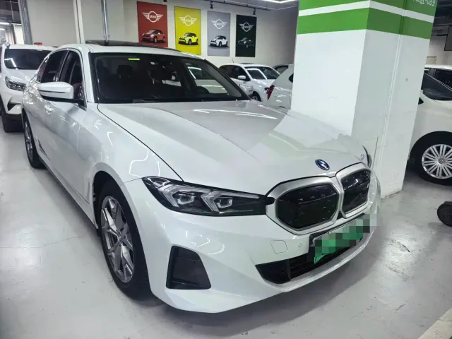 BMW i3 — Фото автомобиля 3