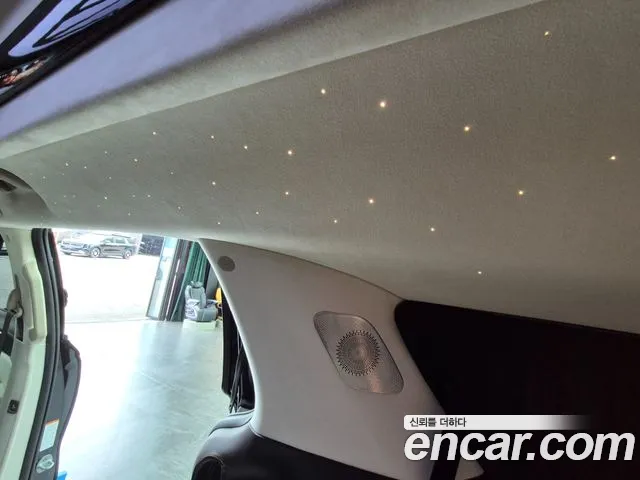 Kia Carnival Generation 4 — Фото автомобиля 19