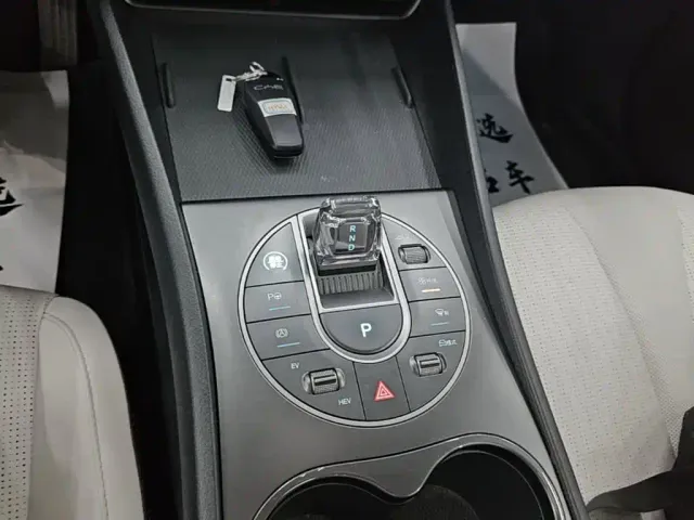 BYD Seal 05 DM-i — Фото автомобиля 13