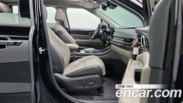 Kia Carnival Generation 4 — Фото автомобиля 15