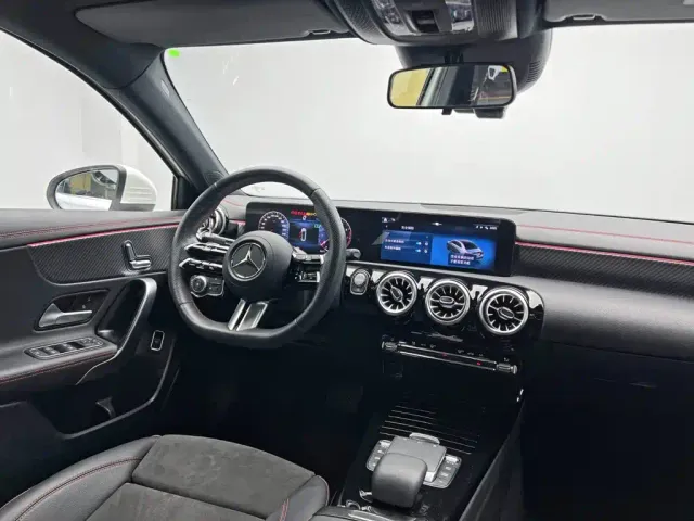 Mercedes-Benz A-Class — Фото автомобиля 23