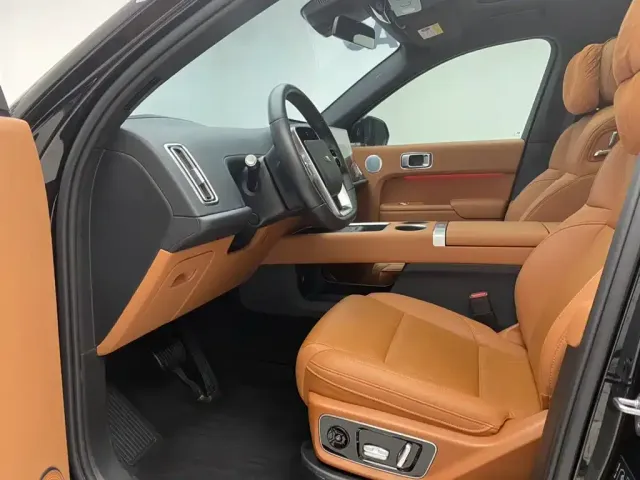 Li Auto L7 — Фото автомобиля 17