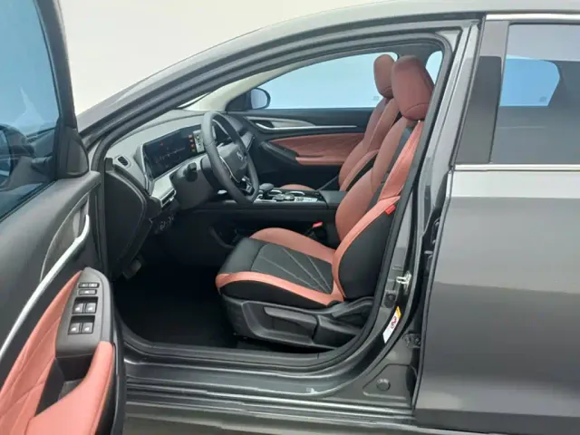 Changan Eado — Фото автомобиля 8
