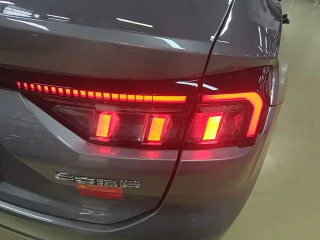 Ford Mondeo — Фото автомобиля 7