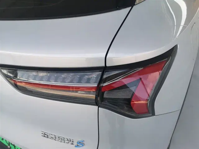 Wuling Starlight S — Фото автомобиля 23