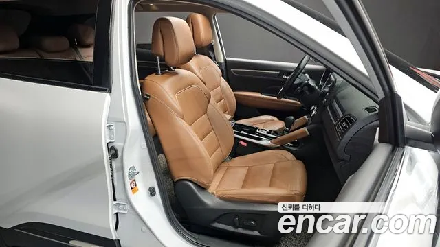 Renault-KoreaSamsung QM6 Новый QM6 2.0 LPe RE Signature 2WD — Фото автомобиля 12