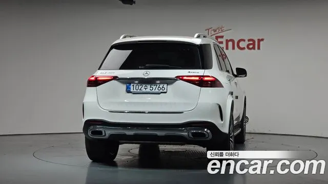 Mercedes-Benz GLE-Class — Фото автомобиля 4