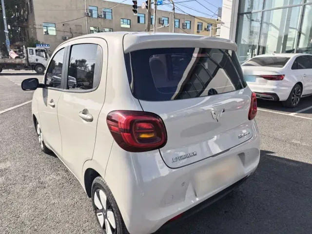 Wuling Hongguang Mini EV — Фото автомобиля 9