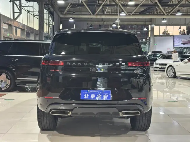 Land Rover Range Rover Sport — Фото автомобиля 17