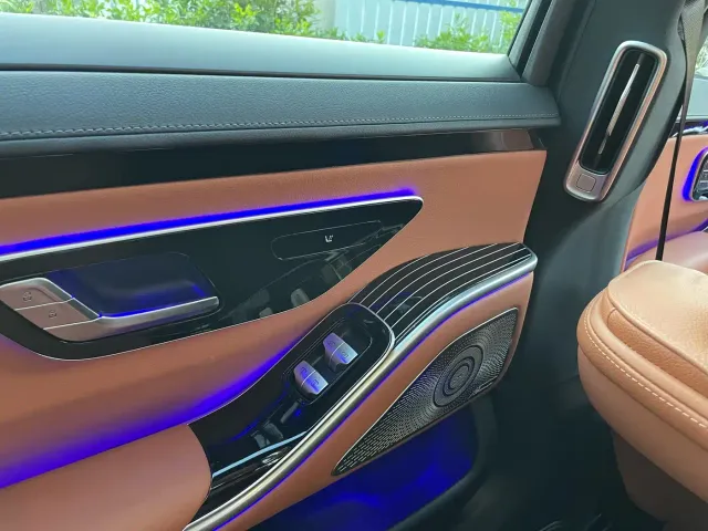Mercedes-Benz S-Class — Фото автомобиля 18