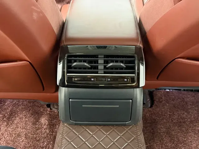 Audi A8 — Фото автомобиля 17