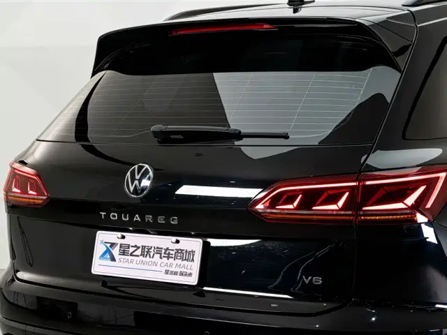 Volkswagen Touareg — Фото автомобиля 8