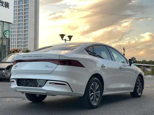 BYD Qin PLUS — Фото автомобиля 15