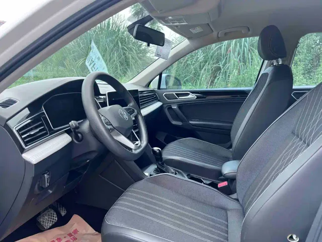 Volkswagen Tiguan L — Фото автомобиля 9