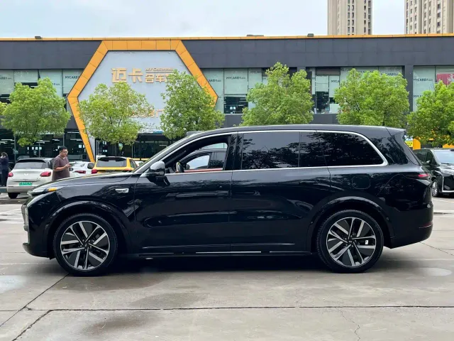 Li Auto L9 — Фото автомобиля 3