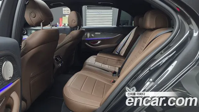 Mercedes-Benz E-Class W213 — Фото автомобиля 12