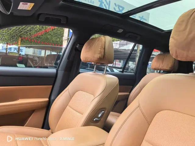 Li Auto ONE — Фото автомобиля 10