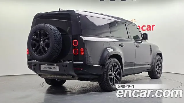 Land Rover Defender — Фото автомобиля 2