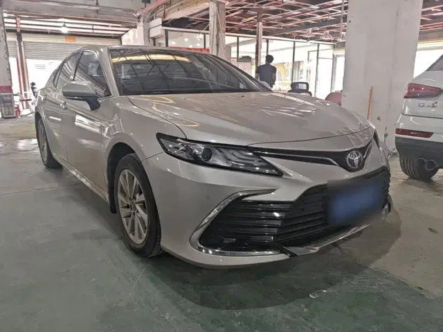 Toyota Camry — Фото автомобиля 3