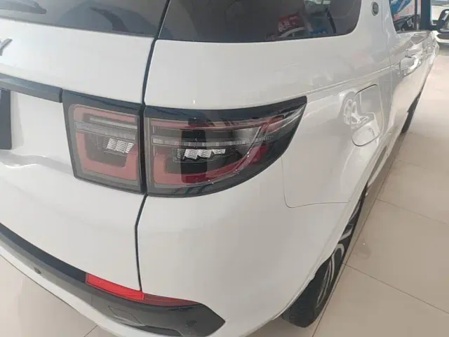 Land Rover Discovery Sport — Фото автомобиля 7