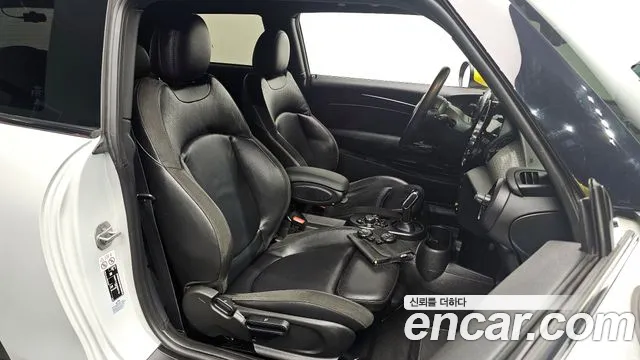 Mini Cooper — Фото автомобиля 23