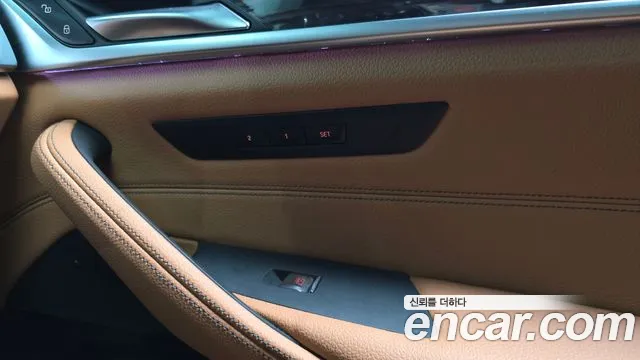 BMW 5-Series — Фото автомобиля 25