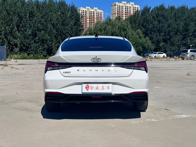 Hyundai Elantra — Фото автомобиля 7