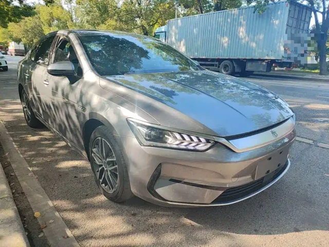BYD Qin PLUS — Фото автомобиля 21